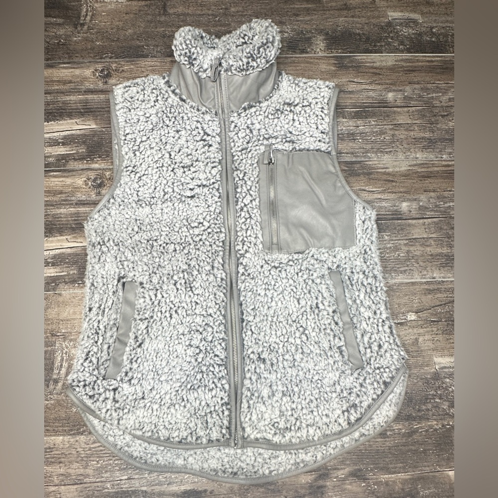 Abercrombie & Fitch Vest - Sherpa Fleece Faux Leather Trim - Small - GUC - Picture 6 of 9
